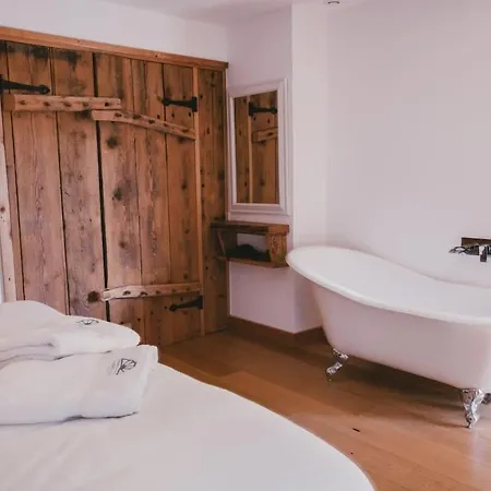 Perfect Mountain Hideaway - Belle Chery *