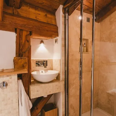 Chalet Perfect Mountain Hideaway - Belle Chery *