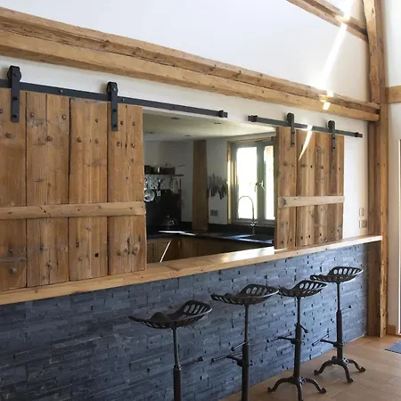 Chalet Perfect Mountain Hideaway - Belle Chery