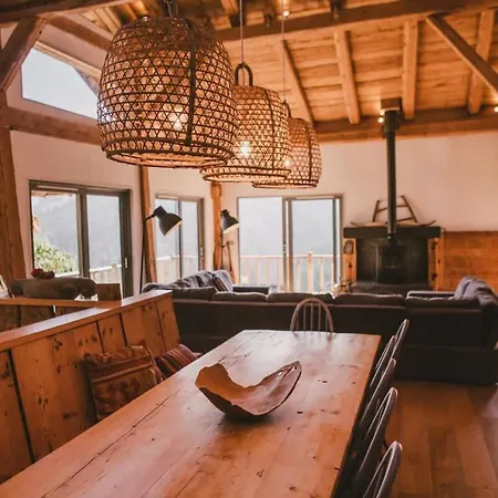 Chalet Perfect Mountain Hideaway - Belle Chery *
